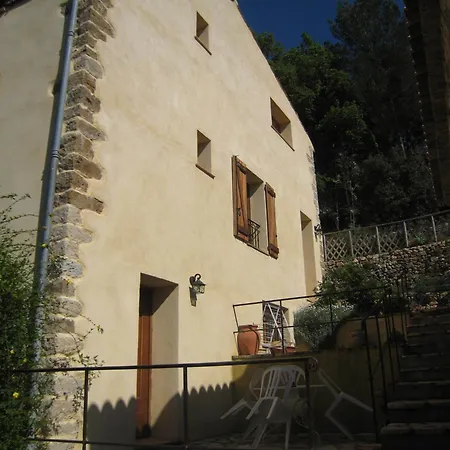 Les Du Pensión Montauroux