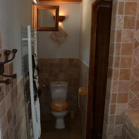 Les Du Guest house