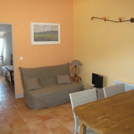 Les Du Guest house